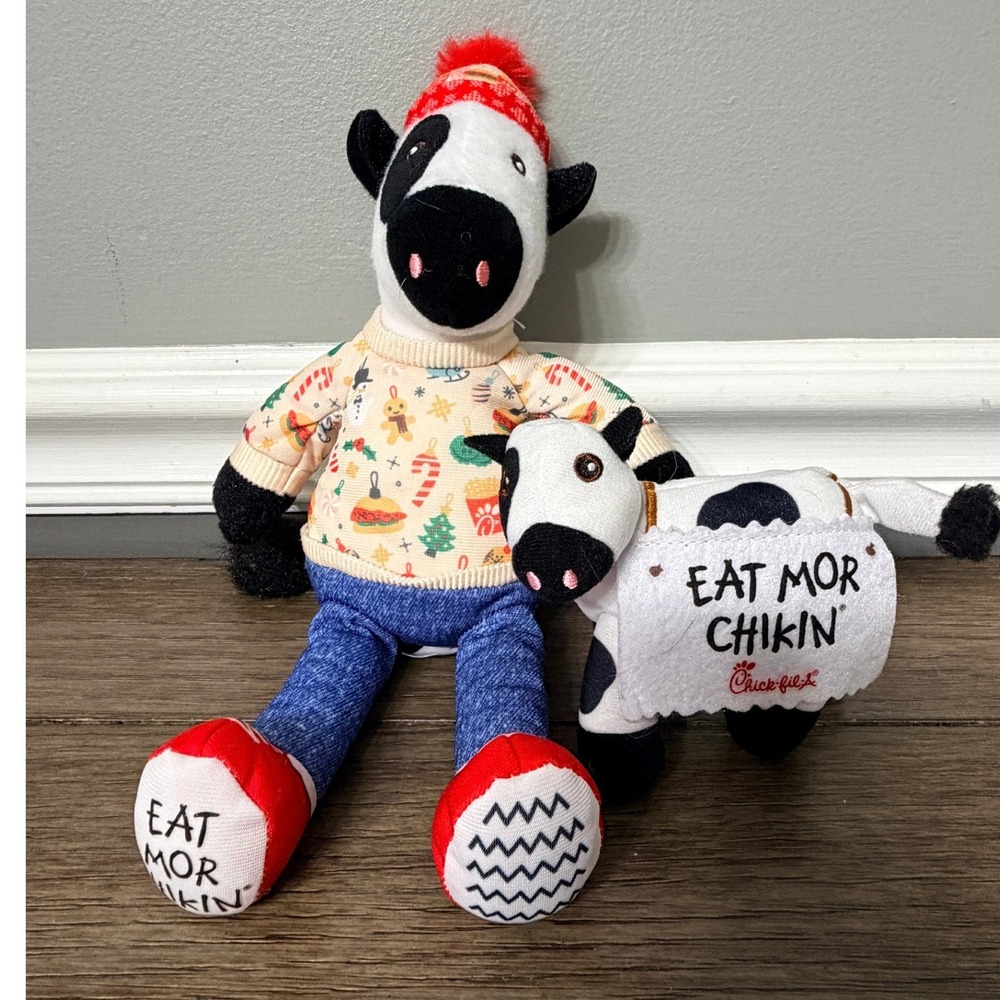 Chick-fil-A Eat Mor Chikin Cow Plush Lot Holiday Sweater Beanie & Classic Sign